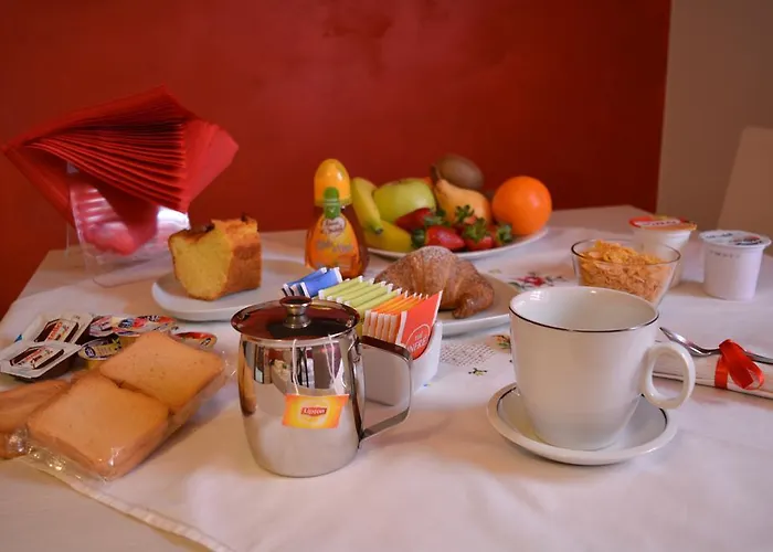 Alojamento de Acomodação e Pequeno-almoço Elena Montesilvano Marina