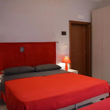 Elena Nocleg ze śniadaniem Montesilvano Marina